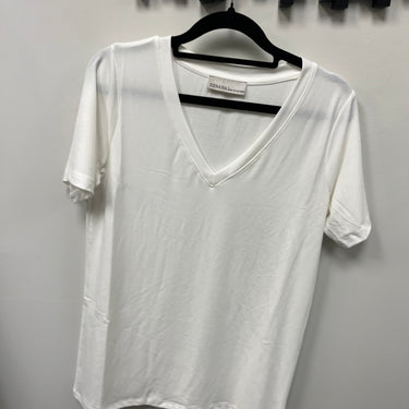 SHORT SLEEVE V-NECK TEE